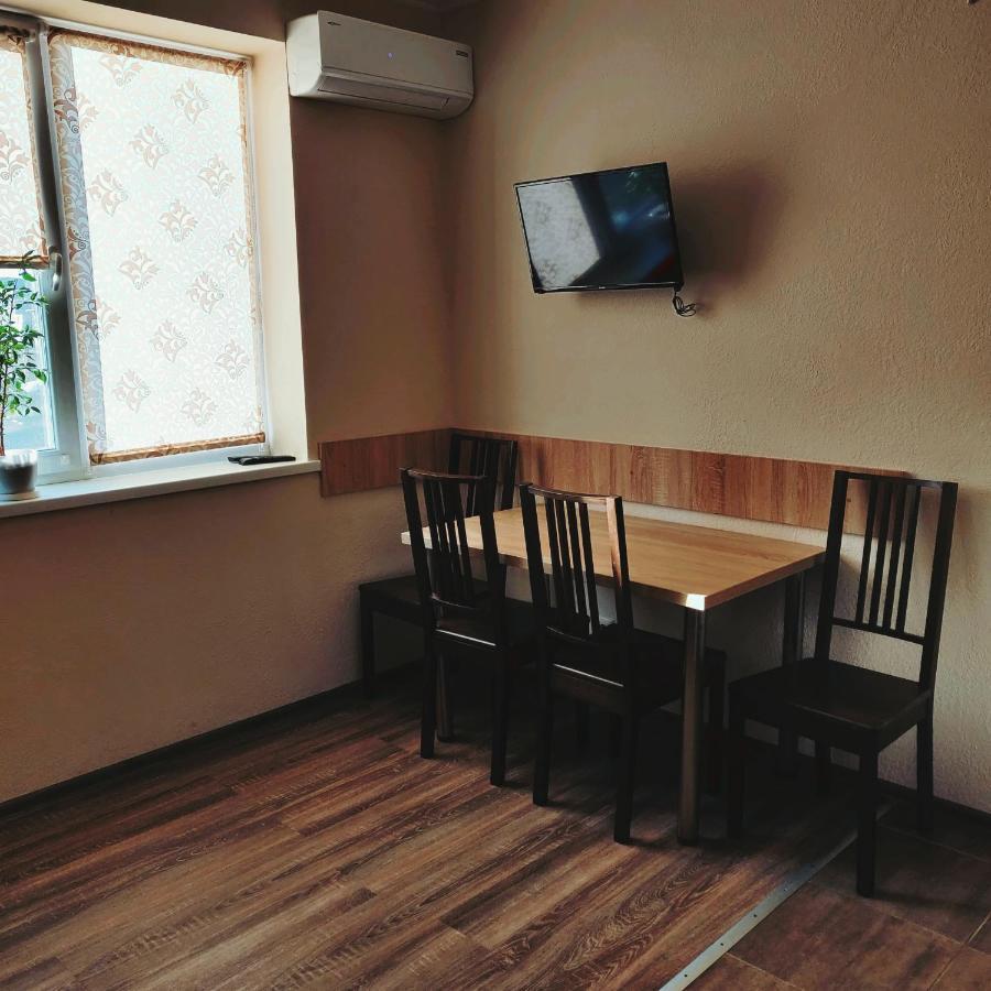 Апартаменти Біля Термального Басейну Beregovo Exterior foto